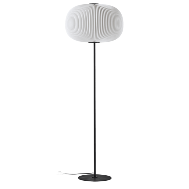 leklint332_lamella_floor_lamp_black_packshot1_be99de4b-19b1-4d30-b6da-b59e28a28107