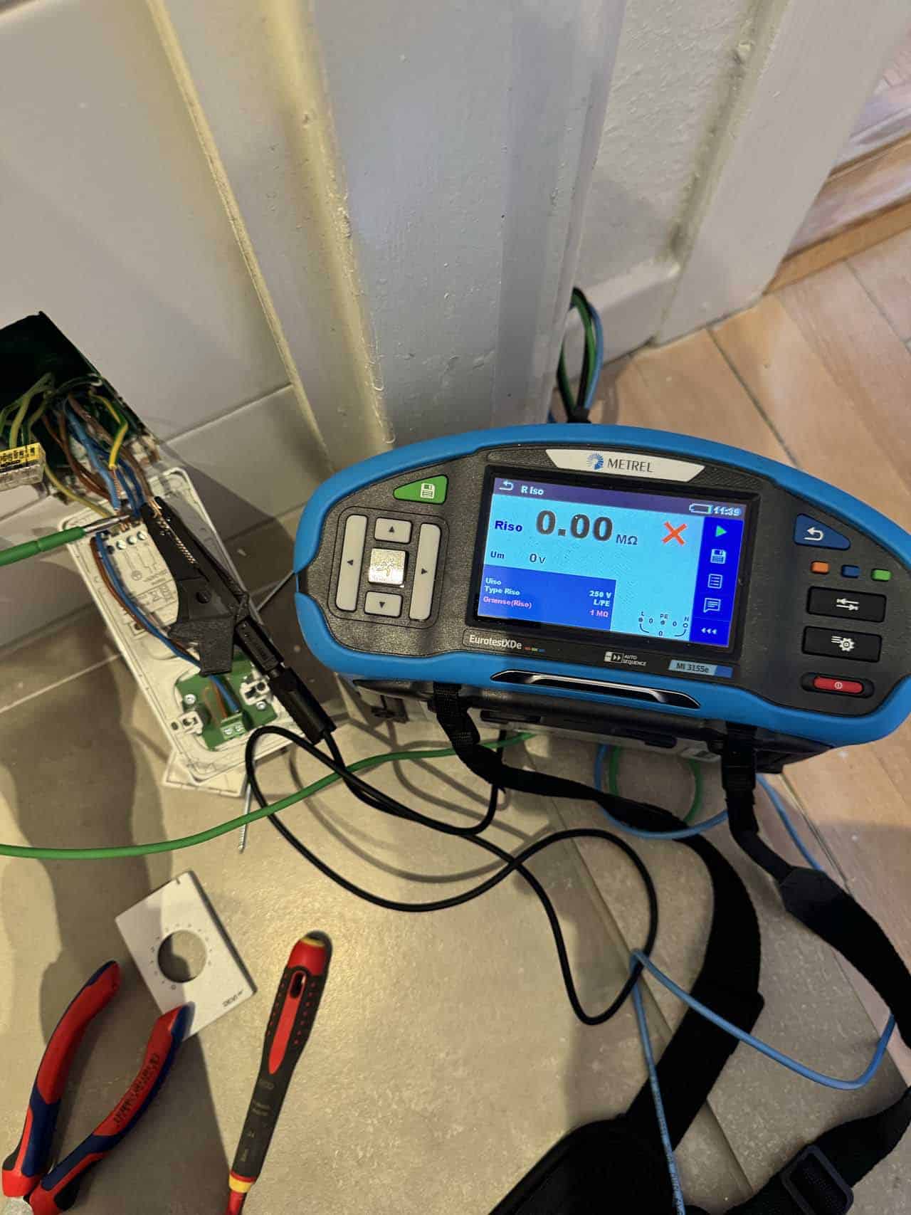 Akut elektriker