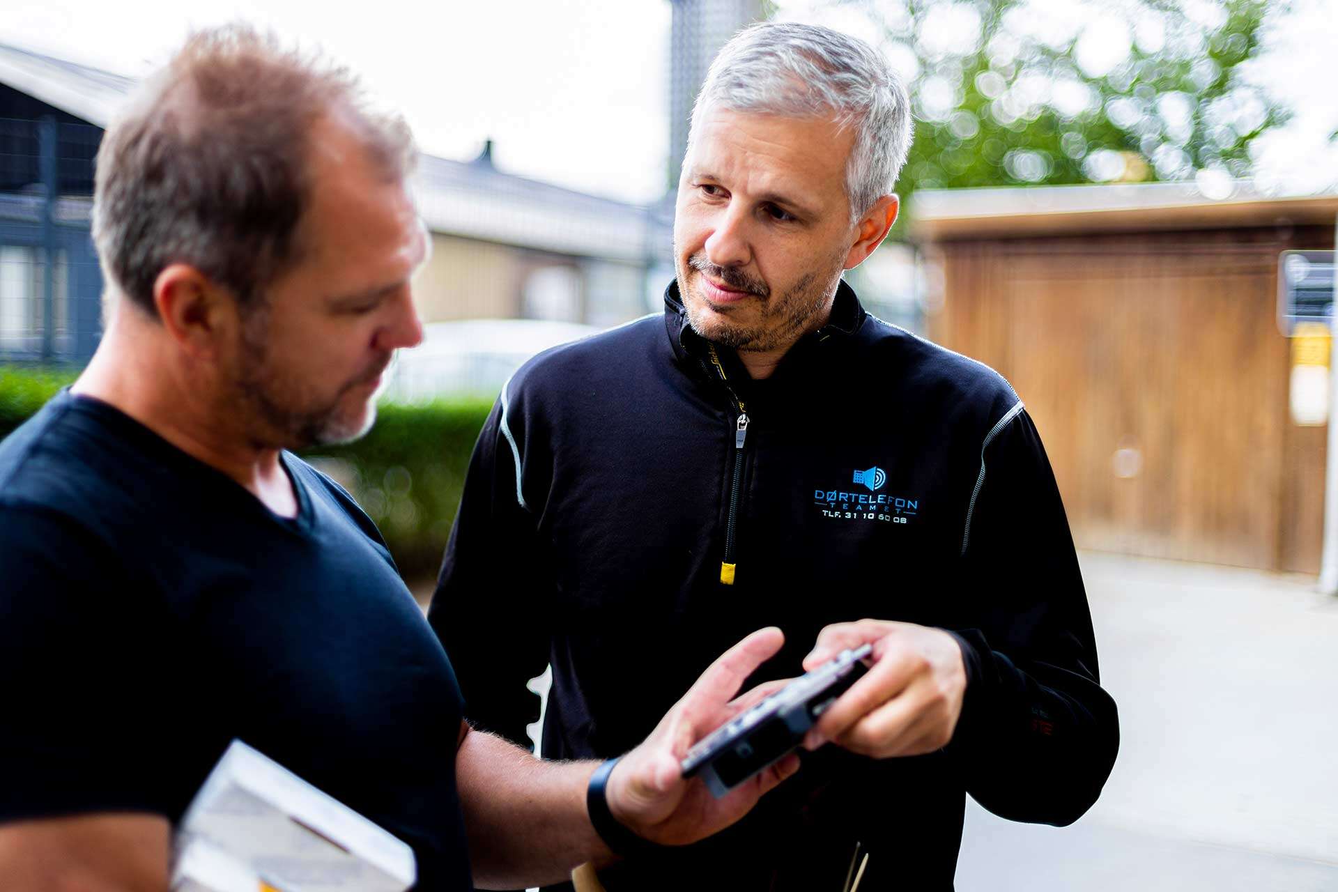 rådgivning omkring dørtelefon med døråbner