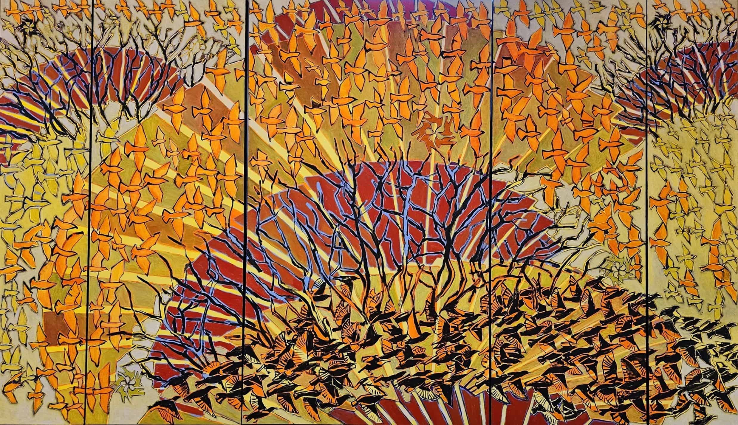 Farvet abstract kunst med fugle i varmt orange, gult og rød på Dronninglund Kunstcenter.