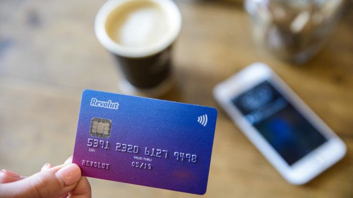 quelle carte revolut choisir pour voyager