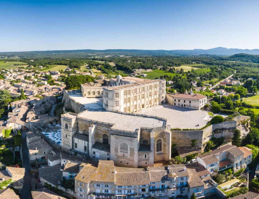 6a173e83c69d589ca69682cc50888343 html dbe54394 Château de Grignan : le joyau renaissance de la Drôme provençale