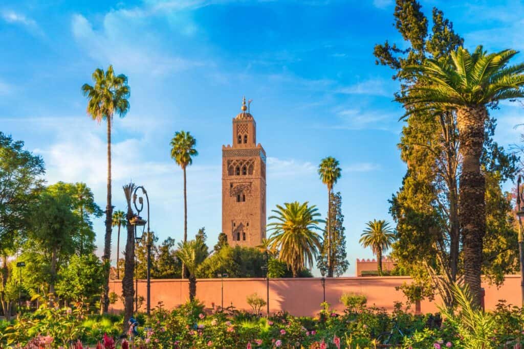 Casablanca est-elle plus grande que Marrakech