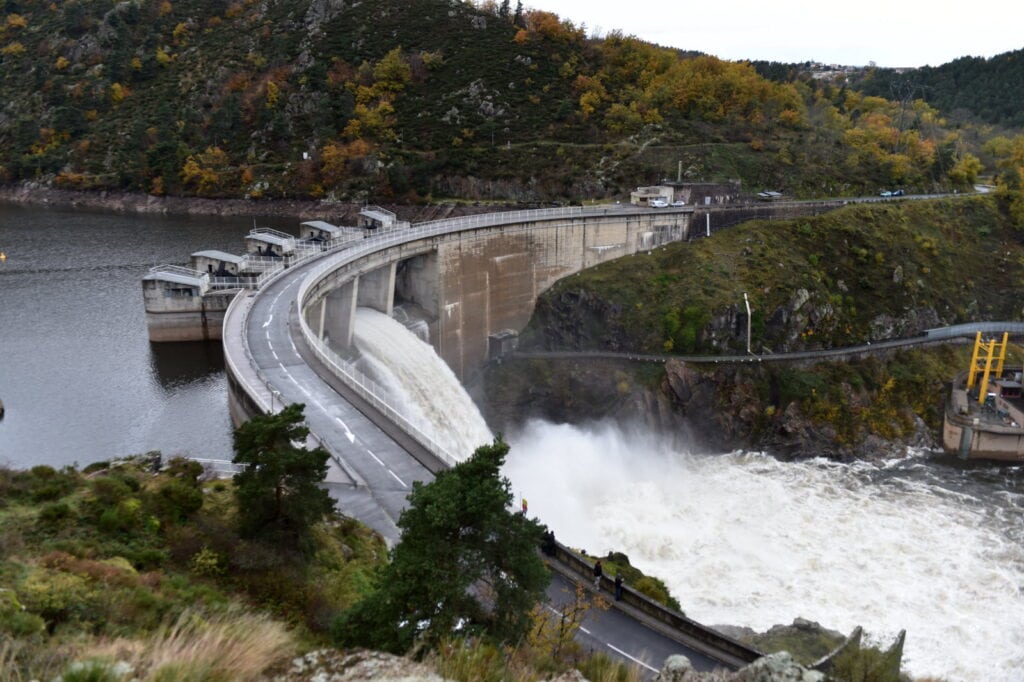 route du barrage de moiry