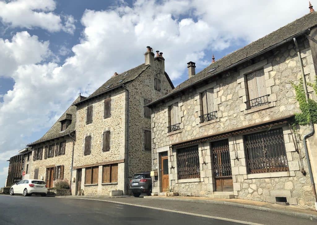 séjour montsalvy auvergne