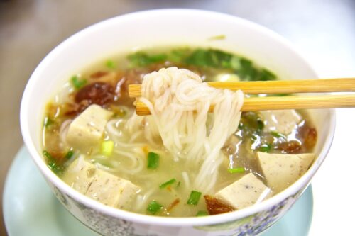 Vietnamese food close to francis xavier church and where people from Wat Samananaum Borihan like to come for