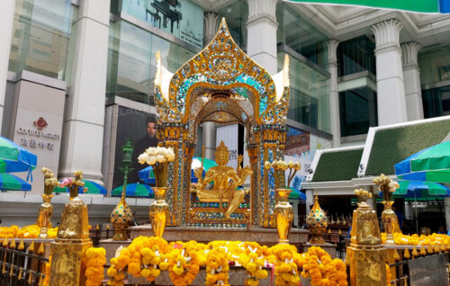 Erawan Shrine, Wat Pathum Wanaram