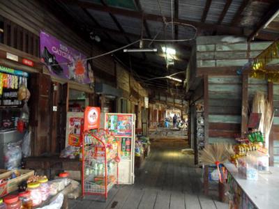 Luang Phaeng Market, min buri old market