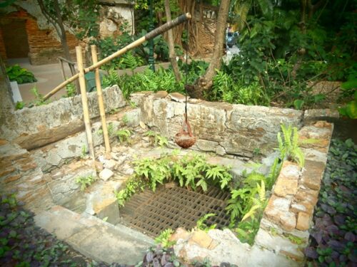 Khlong San, Princess Mother Memorial Park, The King of Thon Buri Statue