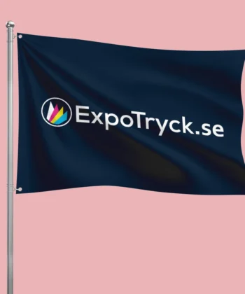 skummkub, Saccosäck, eventmöbler, saccosäck, beanbag, mässbord, broschyrställ, rollup, Banderoll, öletiketter, vinetiketter, Banderoller, mässväggar, mässmonter, mässmontrar, beachflaggor, Expo, Print, Förpackningar, Etiketter, tryck, giveaways, öletiketter, etiketter, reklamprodukter, banderoller, dekal, dekaler, mässmontrar, profilkläder med tryck, reklamprodukter, giveaways, företagsprofilering, USB med tryck, kepsar med tryck, t-shirts med tryck, reflexer, isskrapor med tryck, beachflaggor, vattenflaskor med tryck, eventtält, tygvepor, broschyrhållare, arbetskläder med tryck, paraplyer med tryck, pennor med tryck, storformatsprint, flyers, dekaler, fönsterfolie, forex, hyllvippor, broschyrer, etiketter, öletiketter, produktetiketter, vinetiketter, livsmedelsetiketter, reklamkläder, reklamtryck, tryckeri, trycksaker, reklamartiklar, tryckta produkter, storformat, exponeringsmaterial, digitaltryck, rollups med tryck, tryckta banderoller, mässmaterial, expomaterial, profilreklam, varumärkesprofilering, mässväggar, takdisplayer, expo tryck, print tryck, displaymaterial, reklamflaggor, flaggor med tryck, mobil mässmonter, tryckt marknadsföring, textiltryck, kundgåvor, logotyptryck, specialtryck, ExpoTryck, expotryck.se, rollups, banderoller, eventmöbler, eventstol, eventtält, vepor, vepa, flaggor, flagga, reklamflagga, logotypflagga, företagsflagga, företagsflaggor, distplayställ, takdisplay, beachflagga, beachflaggor, bas, markfäste, vinylbanderoll, meshbanderoll, banderoll, pvc banderoll,