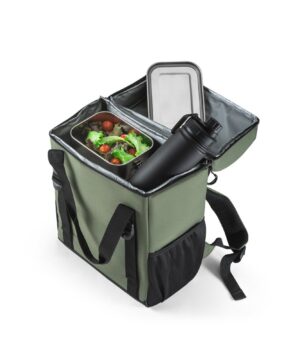 ROMA L. Kylväska som ryggsäck stoppad i återvunnen polyester 600D ripstop 16L, flaggspel, vimpelspel, bunting, Handburgareflaggor, Cocktailflaggor, Tandpetarflaggor, fasadflagga, kioskflagga, trottoarpratare, Globalt Mål, Globala Mål, Globalt mål, globala målen kub, displaykub tryck, globala målen tryck kub, globalt mål tryck, skummkub, Saccosäck, eventmöbler, saccosäck, beanbag, mässbord, broschyrställ, rollup, Banderoll, öletiketter, vinetiketter, Banderoller, mässväggar, mässmonter, mässmontrar, beachflaggor, Expo, Print, Förpackningar, Etiketter, tryck, giveaways, öletiketter, etiketter, reklamprodukter, banderoller, dekal, dekaler, mässmontrar, profilkläder med tryck, reklamprodukter, giveaways, företagsprofilering, USB med tryck, kepsar med tryck, t-shirts med tryck, reflexer, isskrapor med tryck, beachflaggor, vattenflaskor med tryck, eventtält, tygvepor, broschyrhållare, arbetskläder med tryck, paraplyer med tryck, pennor med tryck, storformatsprint, flyers, dekaler, fönsterfolie, forex, hyllvippor, broschyrer, etiketter, öletiketter, produktetiketter, vinetiketter, livsmedelsetiketter, reklamkläder, reklamtryck, tryckeri, trycksaker, reklamartiklar, tryckta produkter, storformat, exponeringsmaterial, digitaltryck, rollups med tryck, tryckta banderoller, mässmaterial, expomaterial, profilreklam, varumärkesprofilering, mässväggar, takdisplayer, expo tryck, print tryck, displaymaterial, reklamflaggor, flaggor med tryck, mobil mässmonter, tryckt marknadsföring, textiltryck, kundgåvor, logotyptryck, specialtryck, ExpoTryck, expotryck.se, rollups, banderoller, eventmöbler, eventstol, eventtält, vepor, vepa, flaggor, flagga, reklamflagga, logotypflagga, företagsflagga, företagsflaggor, distplayställ, takdisplay, beachflagga, beachflaggor, bas, markfäste, vinylbanderoll, meshbanderoll, banderoll, pvc banderoll, takdisplay, displaykub, kub med tryck, display kub, displayskylt, displayställ, informationsskylt, windtracker, windtracker flagga, hög flagga, windtracker system, windtracker-kit, windtrackerkit, windtrackersystem, snäppram, trappa snäppram, snäppramlist, displayskyltar, displayställ, butik, forex, forexskylt, dörrhängare, dörr hängare, etiketter, etiketter på rulle, trycka etiketter,