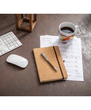 HAWKINS A5. A5 kork anteckningsbok med blanka sidor i FSC™-certifierat material och annat kontrollerat material, flaggspel, vimpelspel, bunting, Handburgareflaggor, Cocktailflaggor, Tandpetarflaggor, fasadflagga, kioskflagga, trottoarpratare, Globalt Mål, Globala Mål, Globalt mål, globala målen kub, displaykub tryck, globala målen tryck kub, globalt mål tryck, skummkub, Saccosäck, eventmöbler, saccosäck, beanbag, mässbord, broschyrställ, rollup, Banderoll, öletiketter, vinetiketter, Banderoller, mässväggar, mässmonter, mässmontrar, beachflaggor, Expo, Print, Förpackningar, Etiketter, tryck, giveaways, öletiketter, etiketter, reklamprodukter, banderoller, dekal, dekaler, mässmontrar, profilkläder med tryck, reklamprodukter, giveaways, företagsprofilering, USB med tryck, kepsar med tryck, t-shirts med tryck, reflexer, isskrapor med tryck, beachflaggor, vattenflaskor med tryck, eventtält, tygvepor, broschyrhållare, arbetskläder med tryck, paraplyer med tryck, pennor med tryck, storformatsprint, flyers, dekaler, fönsterfolie, forex, hyllvippor, broschyrer, etiketter, öletiketter, produktetiketter, vinetiketter, livsmedelsetiketter, reklamkläder, reklamtryck, tryckeri, trycksaker, reklamartiklar, tryckta produkter, storformat, exponeringsmaterial, digitaltryck, rollups med tryck, tryckta banderoller, mässmaterial, expomaterial, profilreklam, varumärkesprofilering, mässväggar, takdisplayer, expo tryck, print tryck, displaymaterial, reklamflaggor, flaggor med tryck, mobil mässmonter, tryckt marknadsföring, textiltryck, kundgåvor, logotyptryck, specialtryck, ExpoTryck, expotryck.se, rollups, banderoller, eventmöbler, eventstol, eventtält, vepor, vepa, flaggor, flagga, reklamflagga, logotypflagga, företagsflagga, företagsflaggor, distplayställ, takdisplay, beachflagga, beachflaggor, bas, markfäste, vinylbanderoll, meshbanderoll, banderoll, pvc banderoll, takdisplay, displaykub, kub med tryck, display kub, displayskylt, displayställ, informationsskylt, windtracker, windtracker flagga, hög flagga, windtracker system, windtracker-kit, windtrackerkit, windtrackersystem, snäppram, trappa snäppram, snäppramlist, displayskyltar, displayställ, butik, forex, forexskylt, dörrhängare, dörr hängare, etiketter, etiketter på rulle, trycka etiketter,