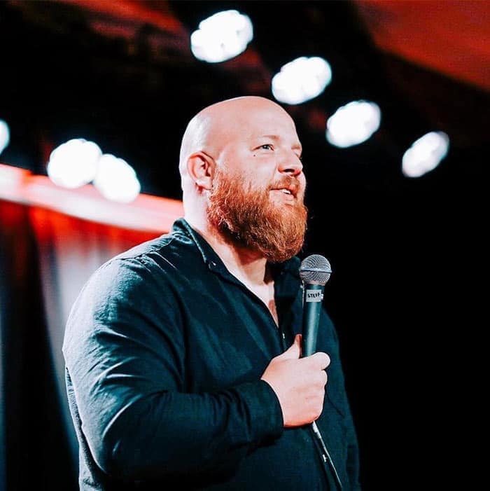 Komiker Pelle Lundberg laver stand up