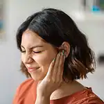 Décharge électrique dans l'oreille gauche
