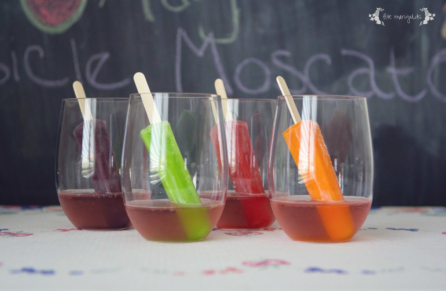 Popsicle Moscato - Signature Cocktails for Summer Soiree. | Five Marigolds