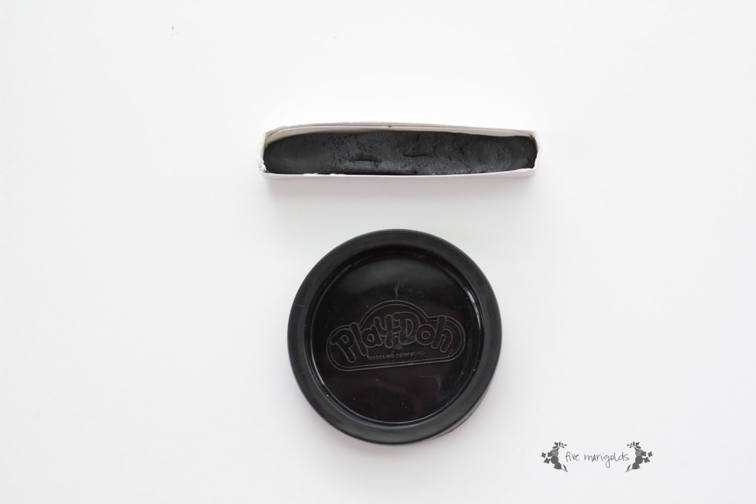 DIY Dollhouse Window Box DIY Tutorial | www.fivemarigolds.com