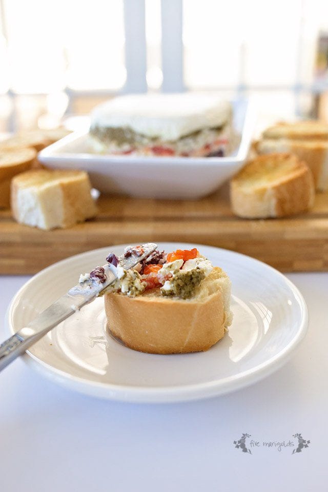 Pesto, Olive and Roasted Red Pepper Cheese Torta #ad #LeakProofStorage