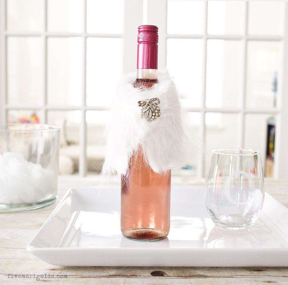 Free Wine Labels for Moms + 10 DIY ideas for gift wrapping wine