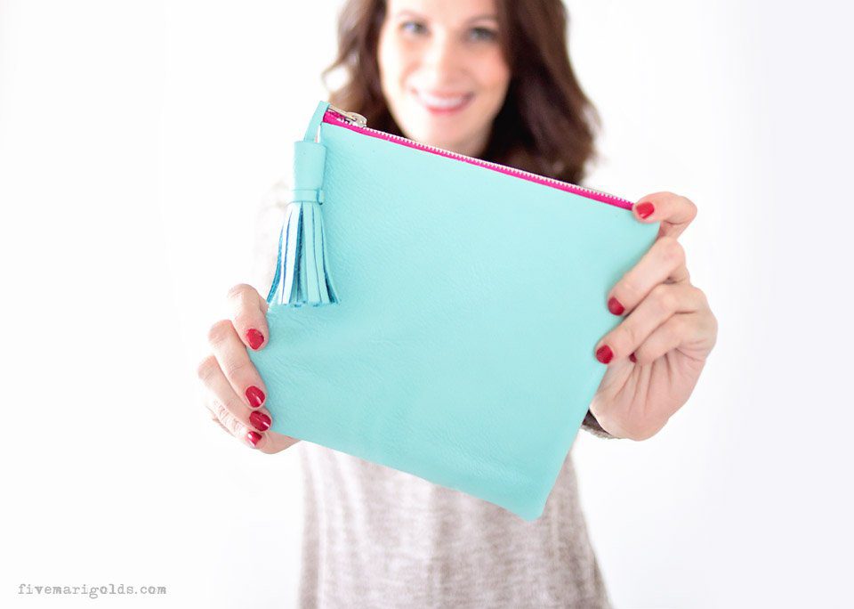 Make a no sew emergency kit in just 15 minutes! Beautiful leather clutch with tassel #ad #MoreMomentsWithExcedrin