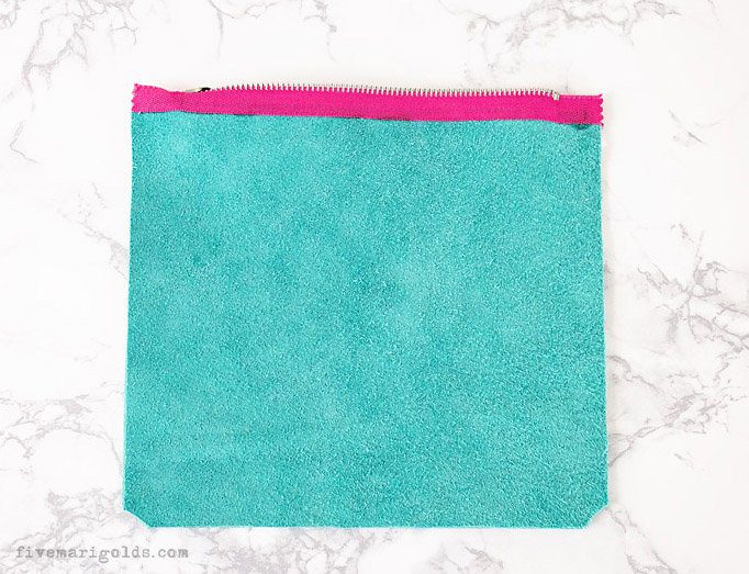 Make a no sew emergency kit in just 15 minutes! Beautiful leather clutch with tassel #ad #MoreMomentsWithExcedrin