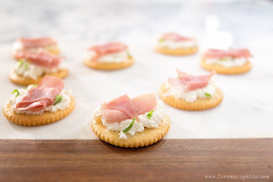 Score Points with the Ultimate Game Day Party #ReadyForKickoff #ad