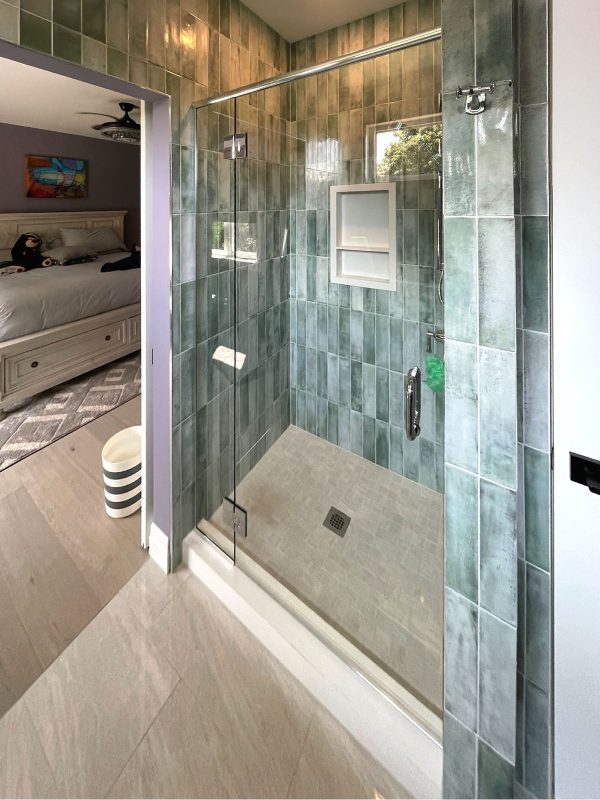 project fort showers straight across chrome single panel with swing door