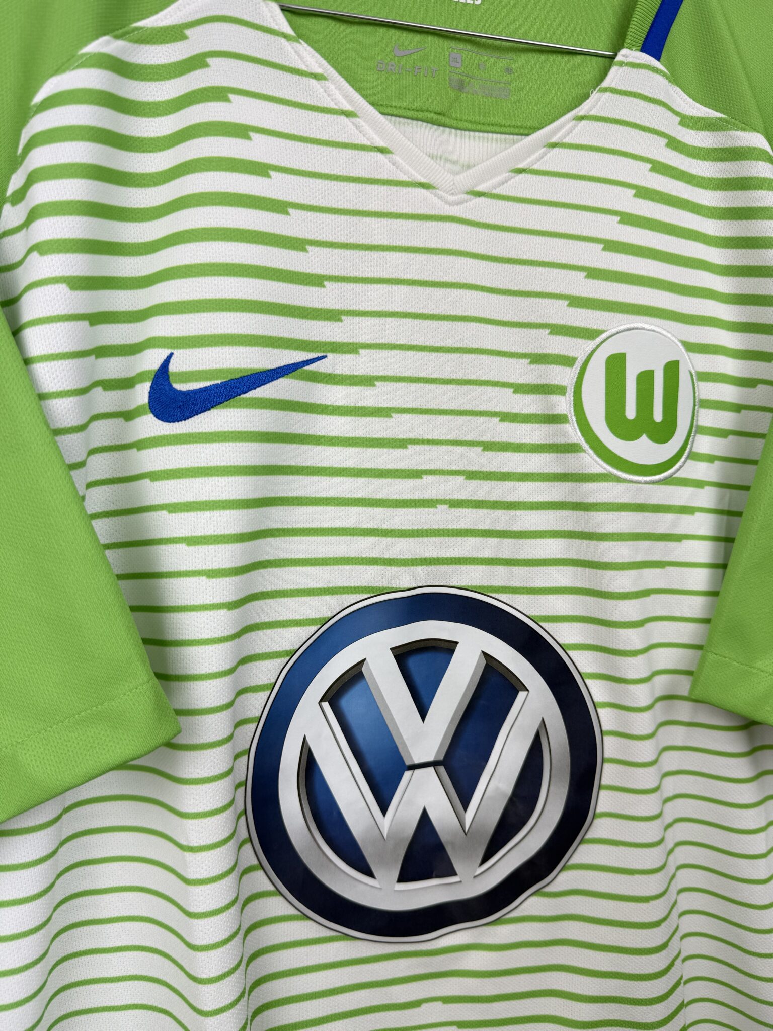 Koszulka piłkarska VFL Wolfsburg 2017/18 Home [XL] - obrazek 8