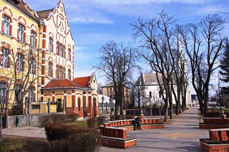 A Jókai Iskola épületegyüttesének és környezetének története
