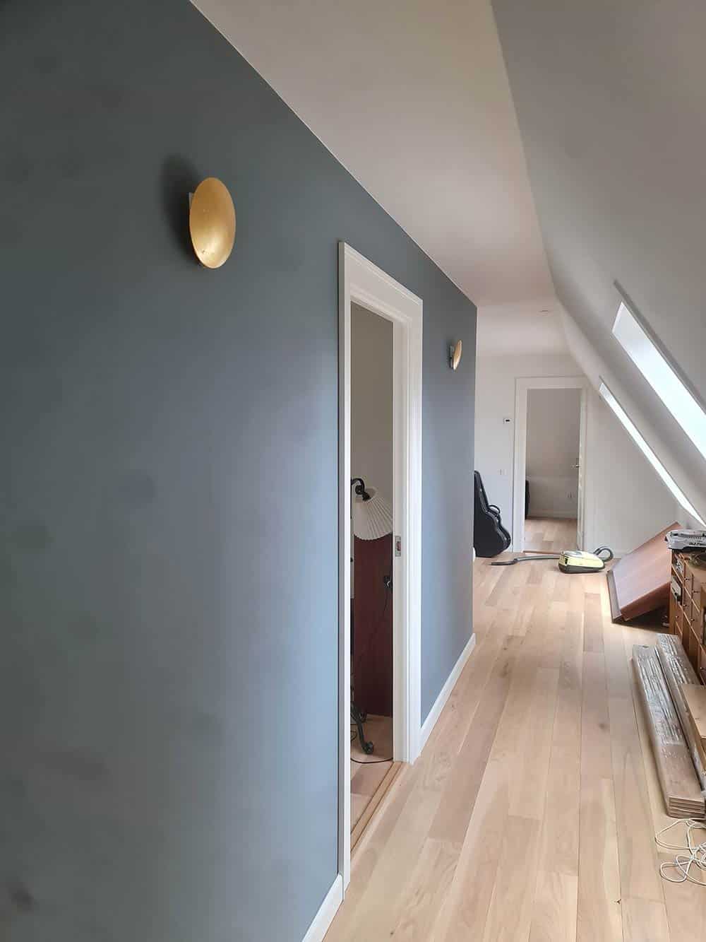 Totalrenovering kan virke overvældende, men som din entreprenør sørger vi for en smidig og effektiv proces. Ring for en uforpligtende snak.