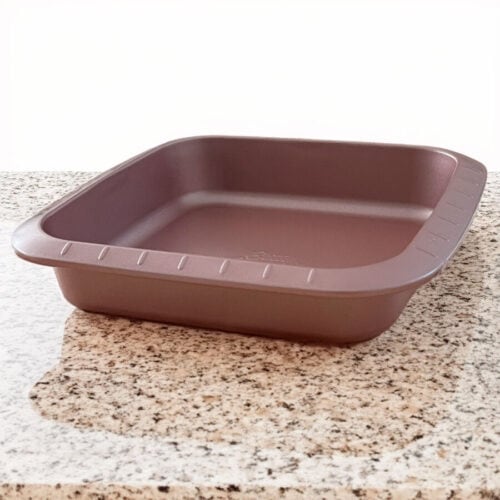 Molde Tortera Betty Crocker Línea Pink  25 x 24 x 5 cm. - Imagen 3