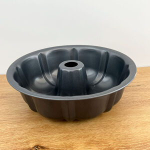 Molde Bundt Flanera Redondo Betty Crocker 25,5 cm.