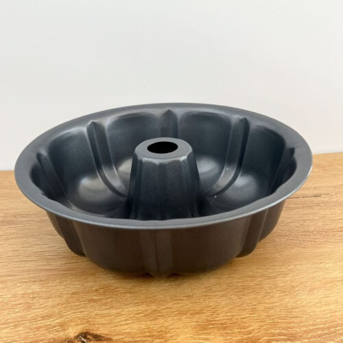 Molde Bundt Flanera Redondo Betty Crocker 25,5 cm.