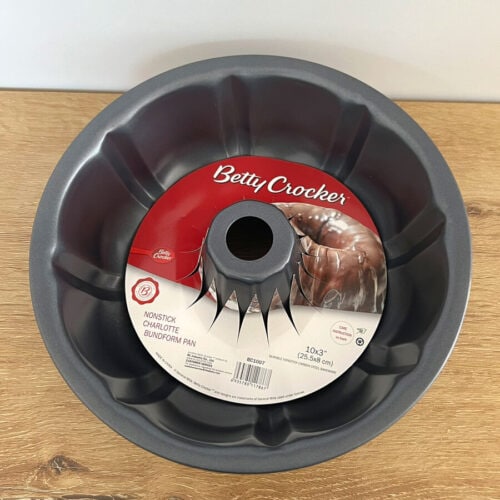 Molde Bundt Flanera Redondo Betty Crocker 25,5 cm. - Imagen 3