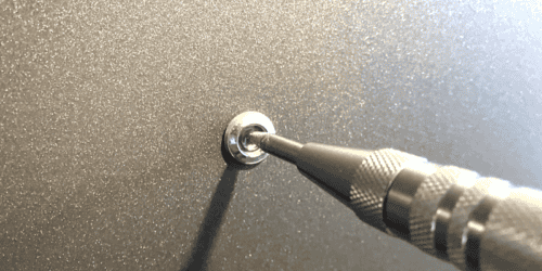 専用工具でドアスコープを破壊