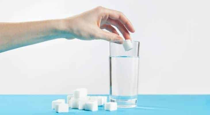 how to stiffen fabric with sugar and water