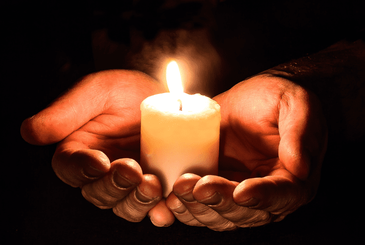 what candle help purify air