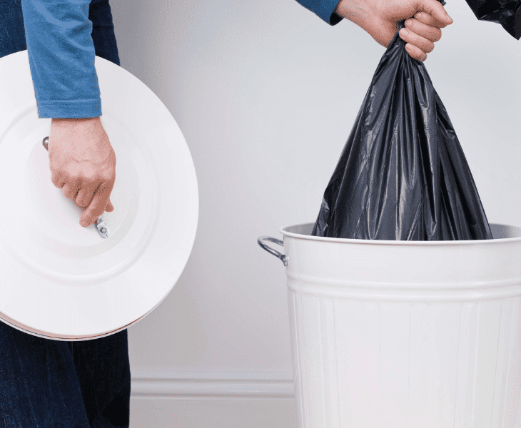 empty trash can