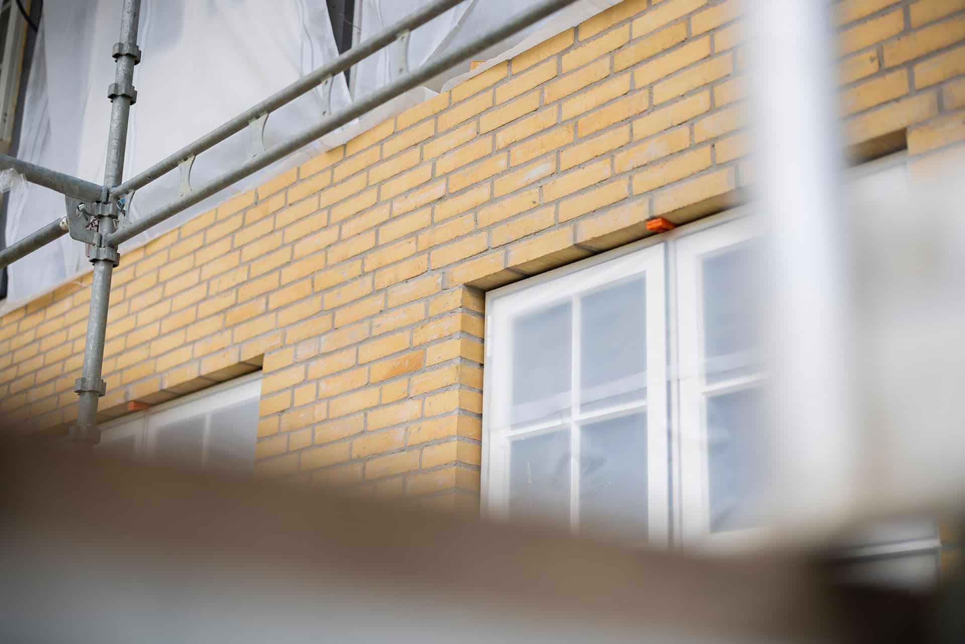 Få et holdbart resultat når vi udfører din muret tilbygning i Nordsjælland eller din facaderenovering i Nordsjælland