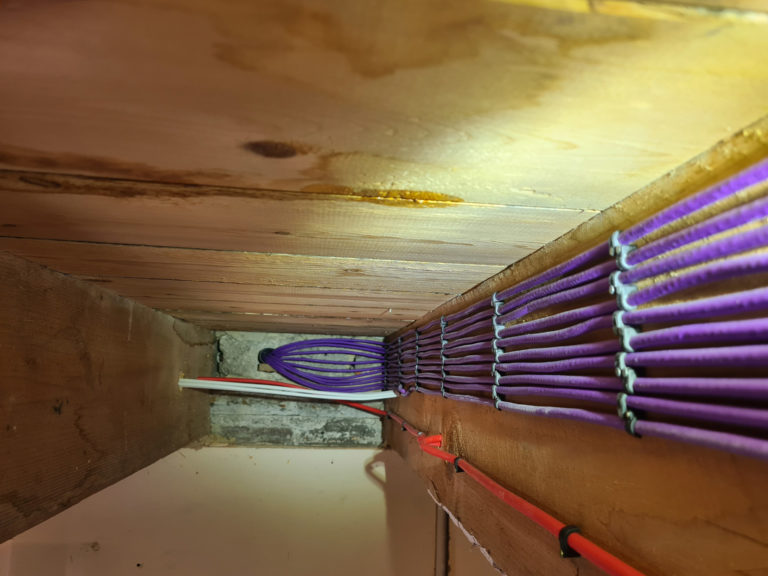 Tidy wiring of data cables