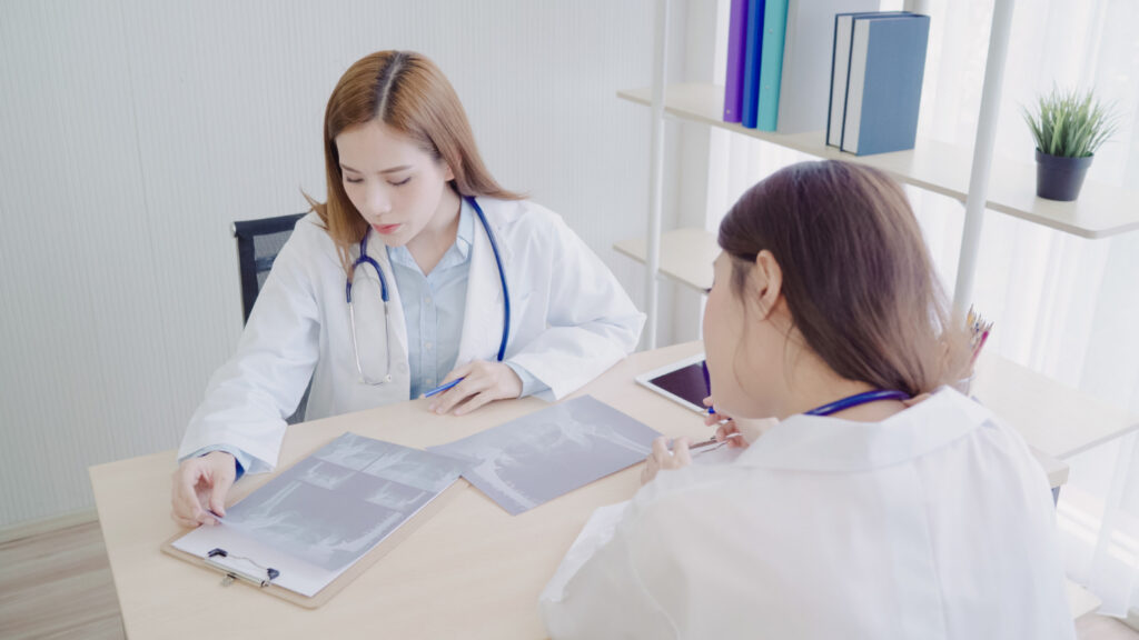 1238 Comment recueillir les urines de 24 heures pour une femme?