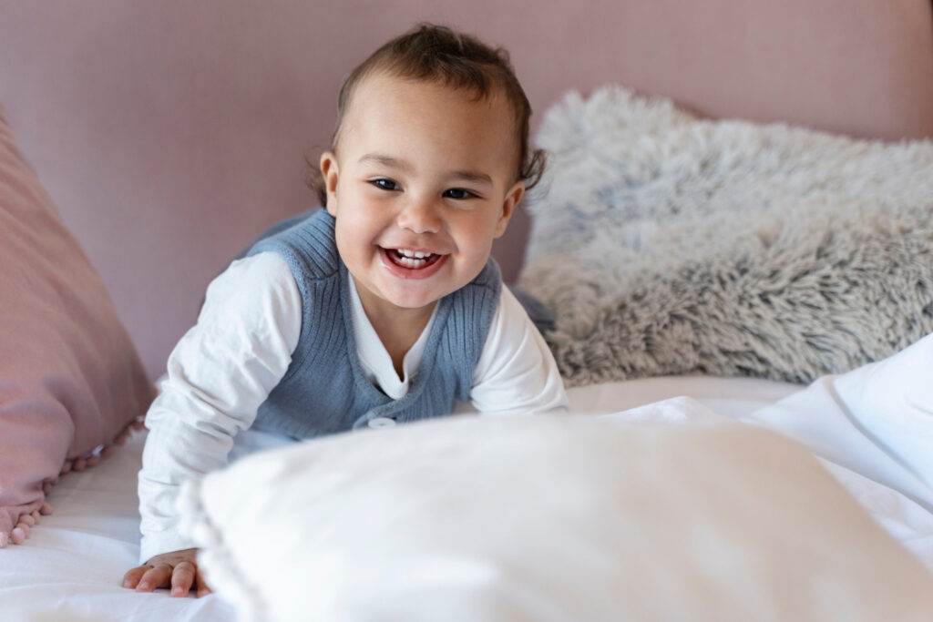 grincement dent bebe Bébé grince des dents : causes et solutions pour les parents inquiets