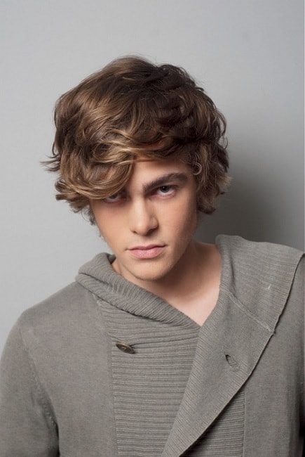 long hairstyles for teen boys 9 Coupe de cheveux pour ado garçon : les tendances pour un look à la mode