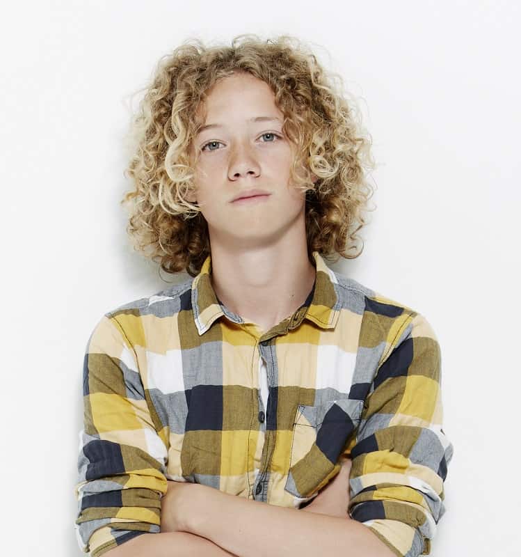 teen boys long curly hair Coupe de cheveux pour ado garçon : les tendances pour un look à la mode