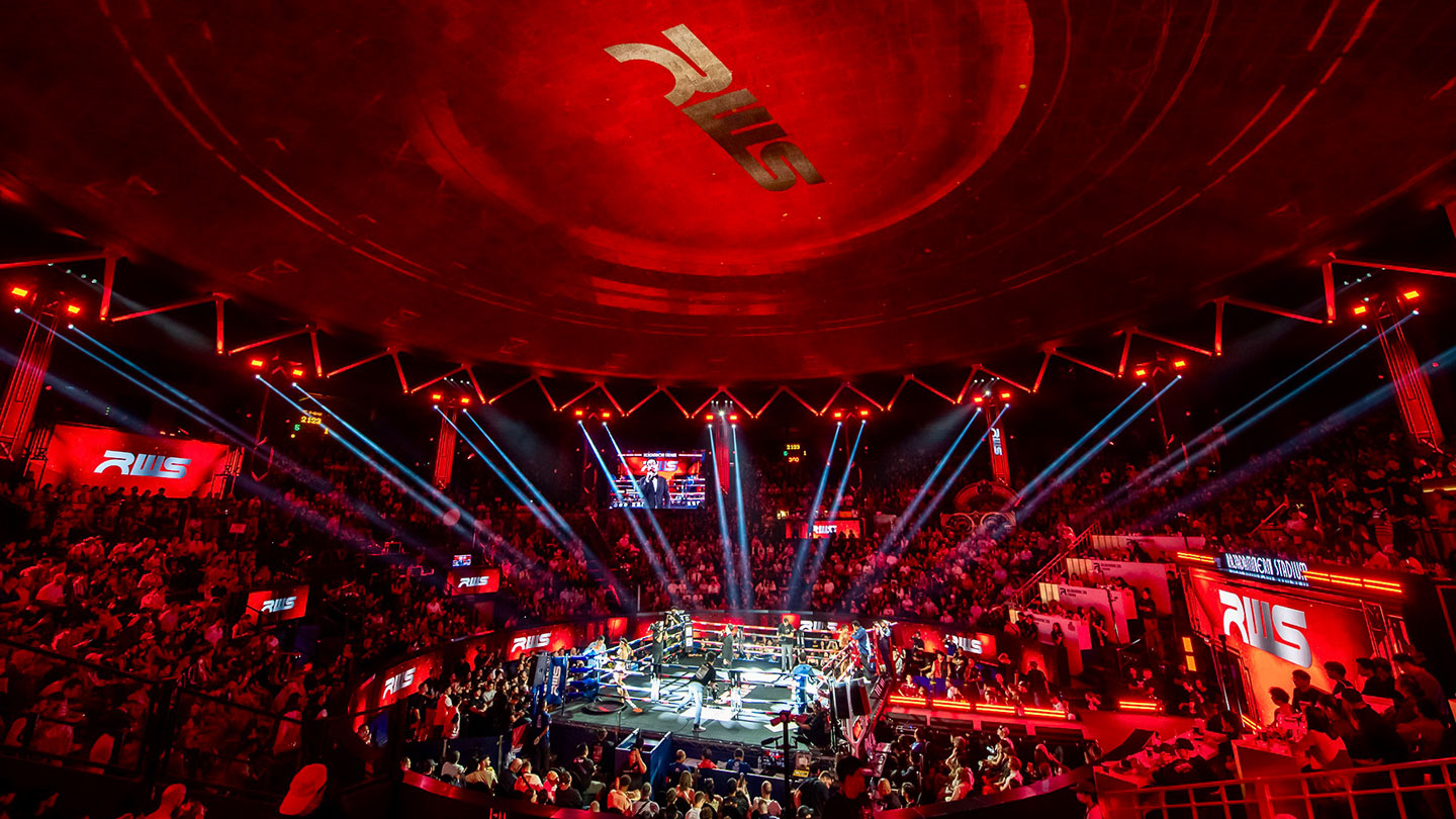 Muay Thai vs MMA: Key Differences Explained & How to Choose