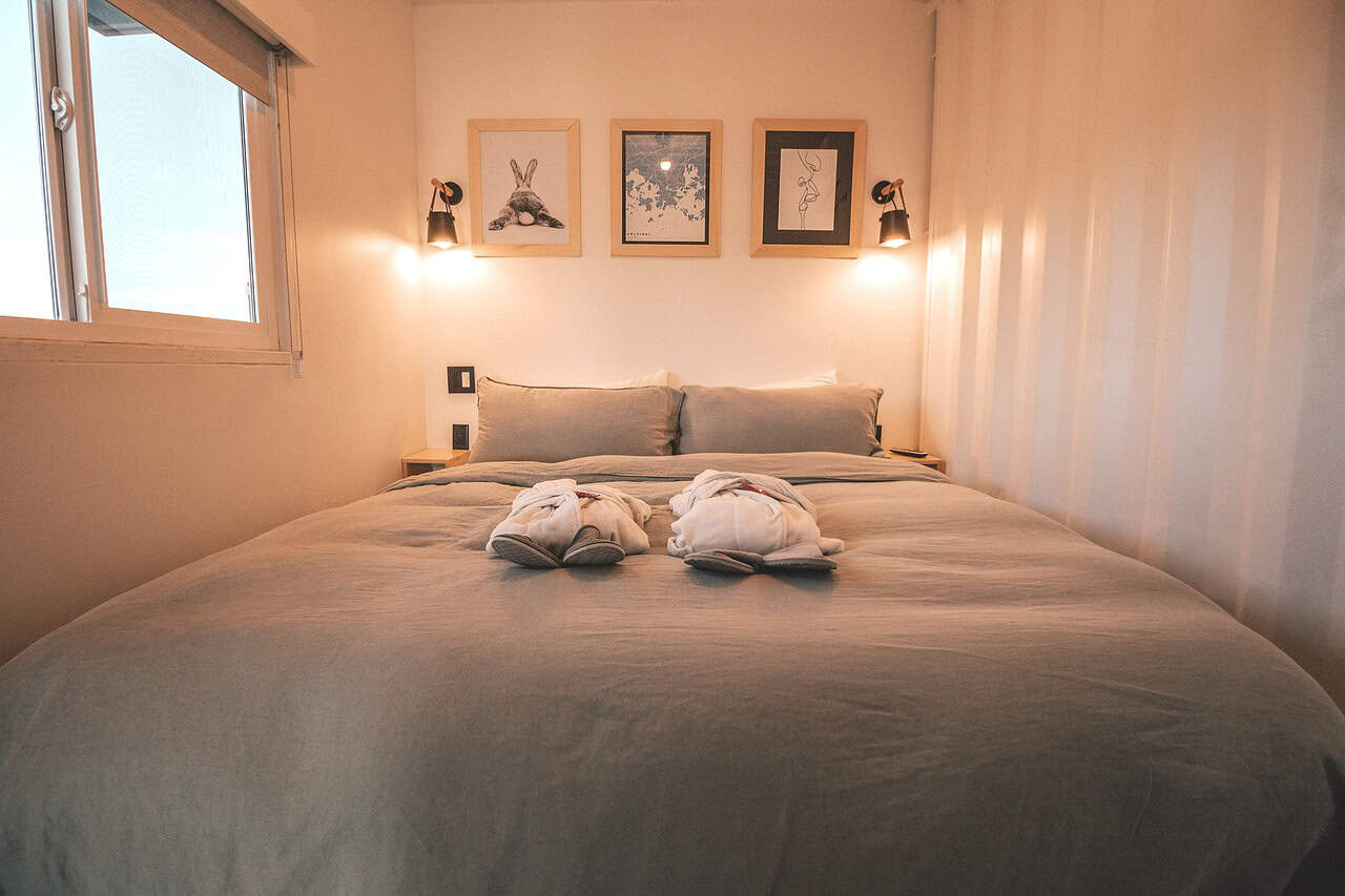 Airbnb’s growing success was a threat to hotel chains, but listing boutique hotels with Airbnb removed that competition. 
