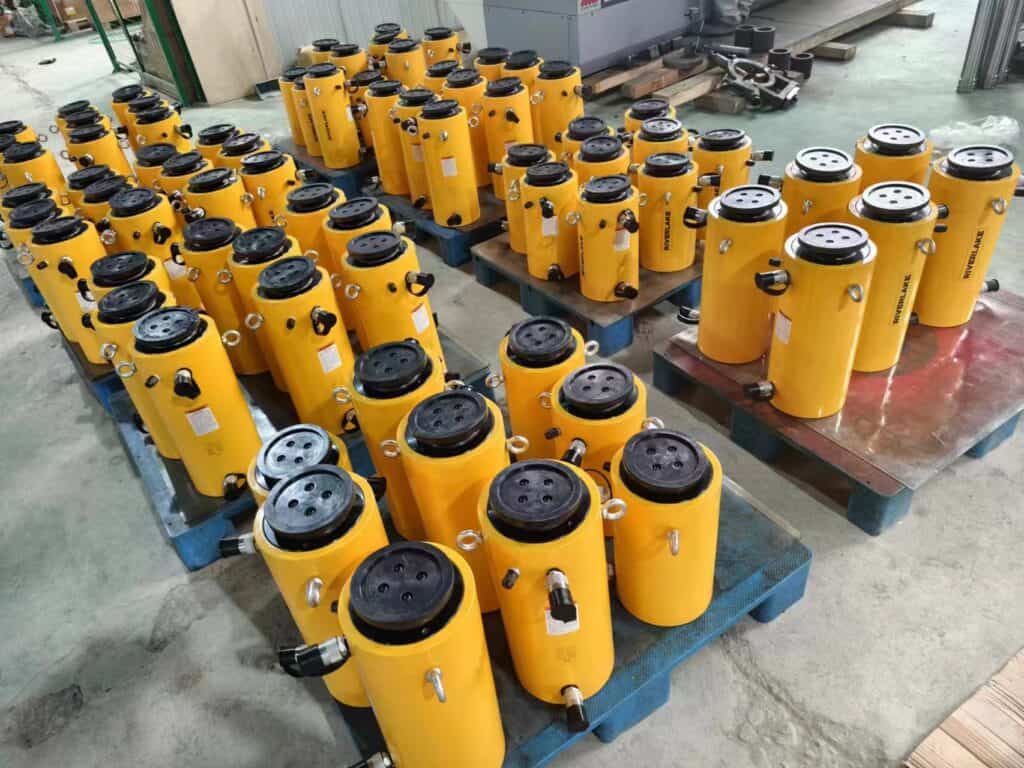 Customer Visit RIVERLAKE for Hydraulic Cylinder Quality Inspection 4 45ce007844a5ac1347e57b66ffd602a