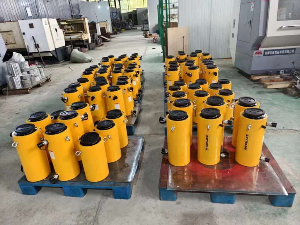 Customer Visit RIVERLAKE for Hydraulic Cylinder Quality Inspection 8 f229d98325384088fa4968831f9c88e