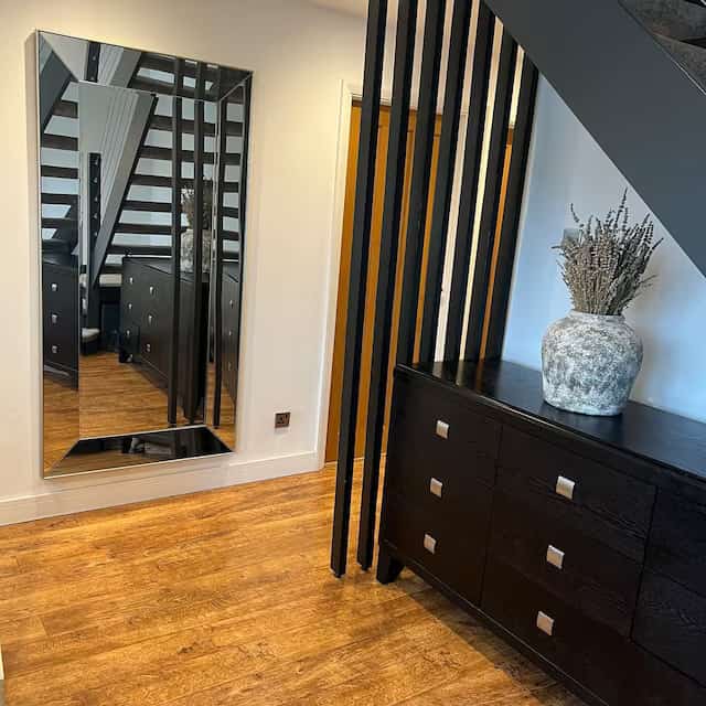 Image #1 from Personalia