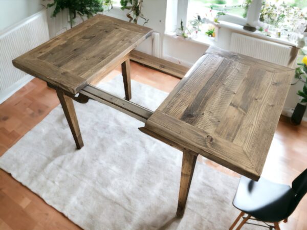 Extendable Dining Table