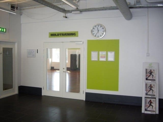 Maling indendørs i fitness center